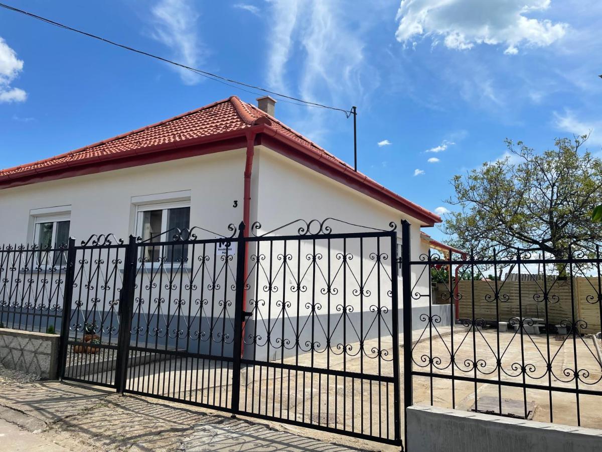 M3 Mád Apartamento Exterior foto