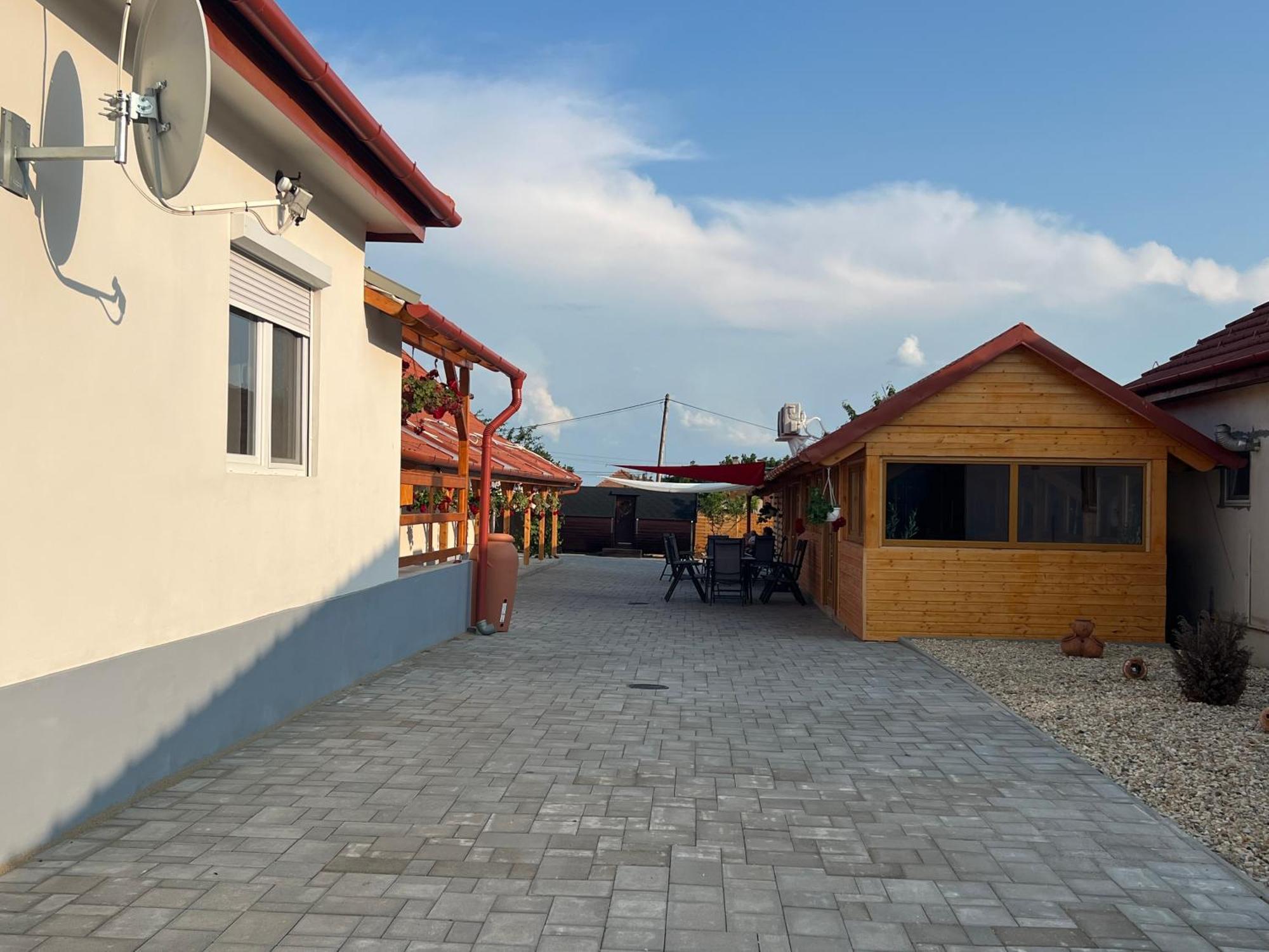 M3 Mád Apartamento Exterior foto